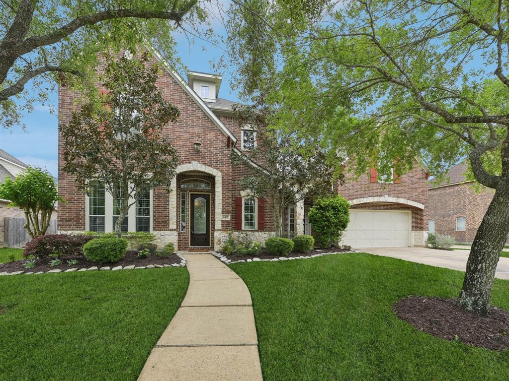 2437 Mountain Falls Court, Friendswood, Texas image 3