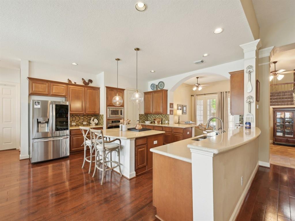 2437 Mountain Falls Court, Friendswood, Texas image 22