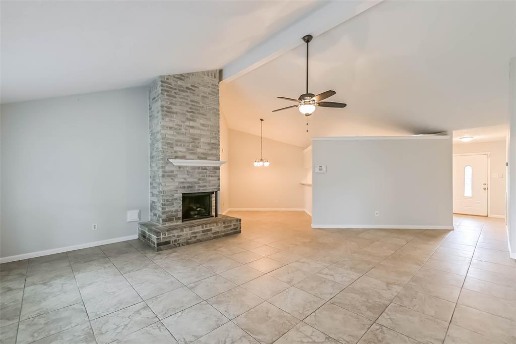 10901 Mesquite Drive, La Porte, Texas image 5