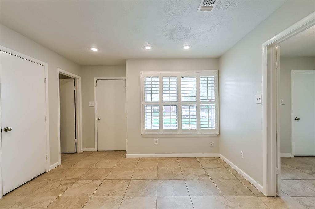 10901 Mesquite Drive, La Porte, Texas image 13