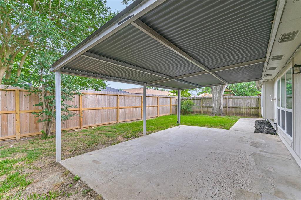 10901 Mesquite Drive, La Porte, Texas image 26