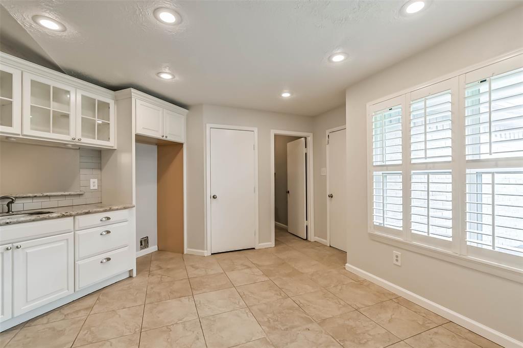 10901 Mesquite Drive, La Porte, Texas image 12
