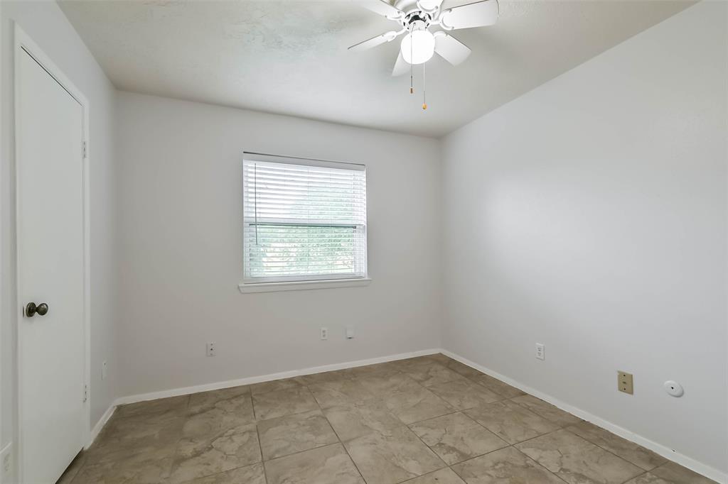 10901 Mesquite Drive, La Porte, Texas image 23