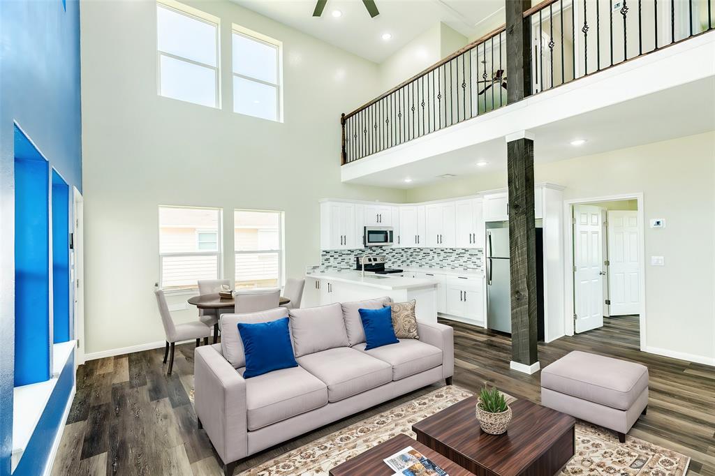 4726 Palm Street, Freeport, Texas image 2