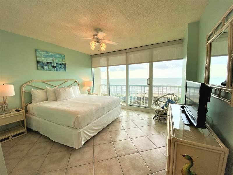 1401 E Beach Drive #704, Galveston, Texas image 3