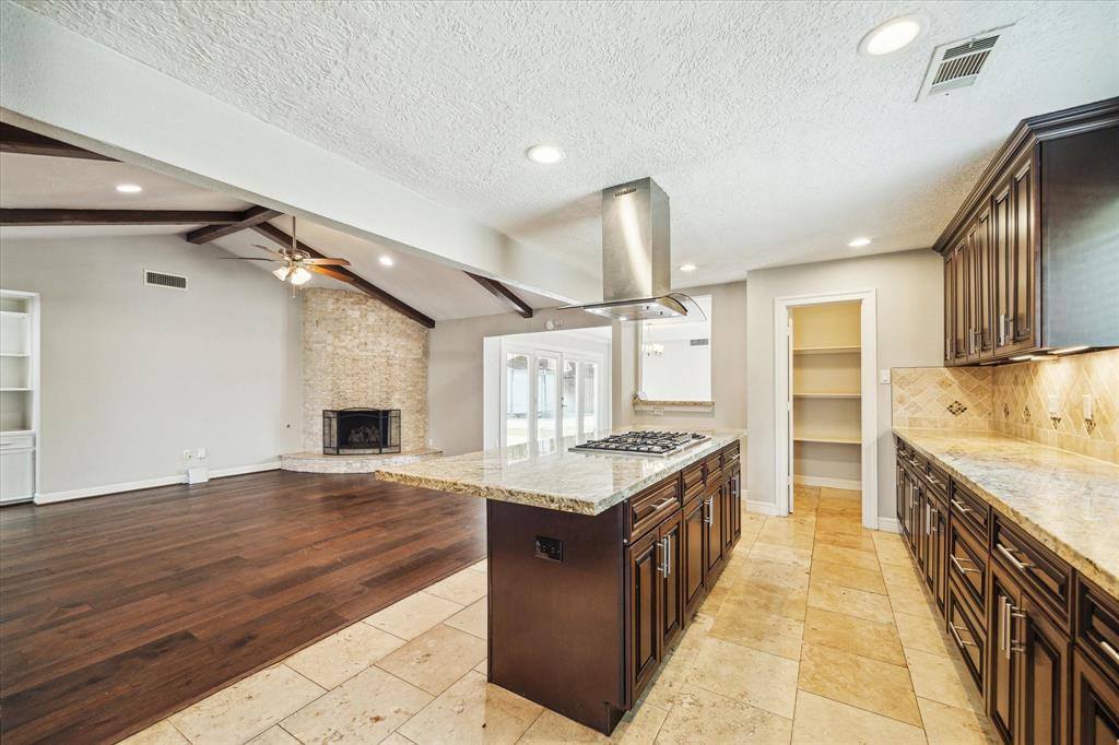 6047 Dumfries Drive, Houston, Texas image 6