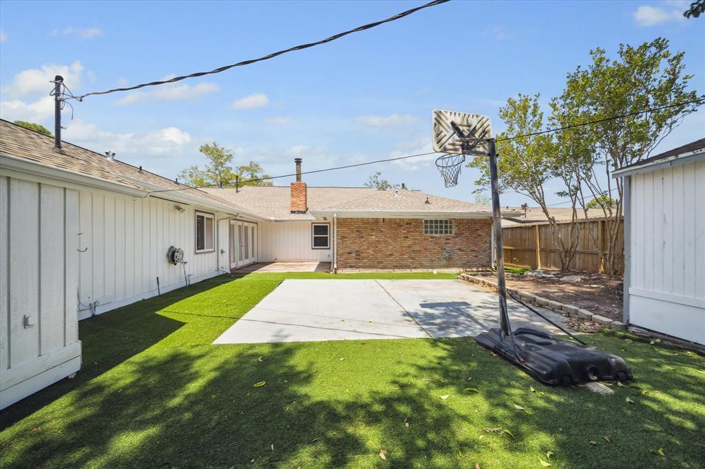 6047 Dumfries Drive, Houston, Texas image 31