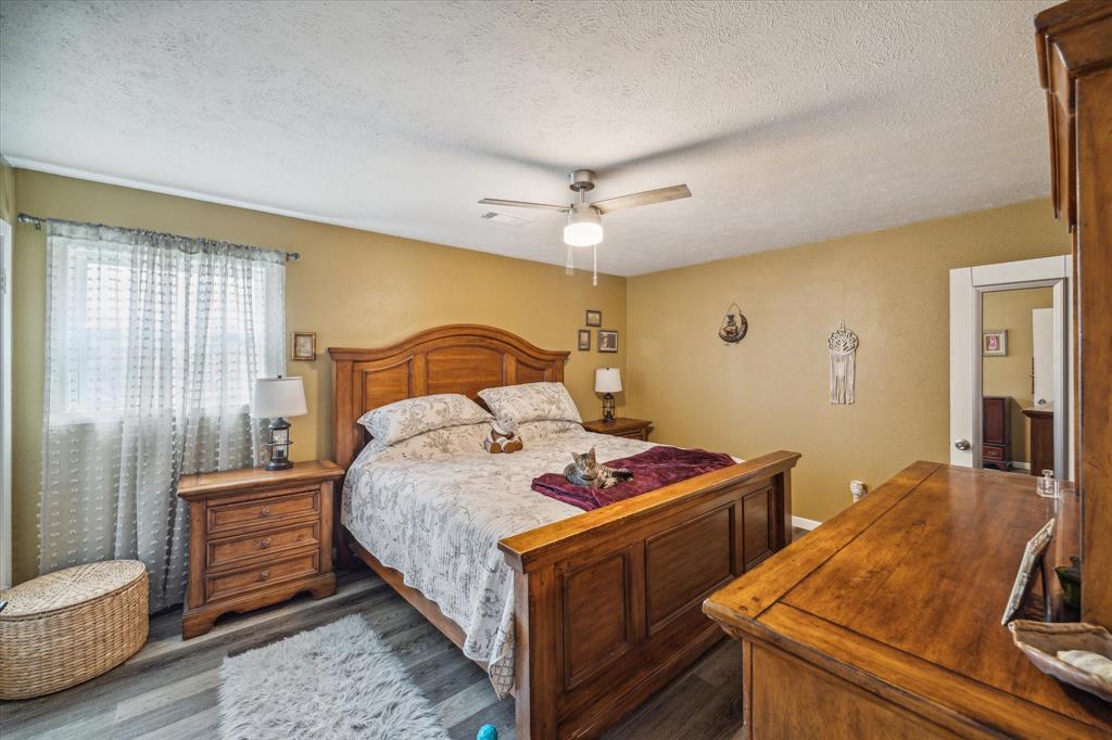 2005 Chilton Drive, Baytown, Texas image 10