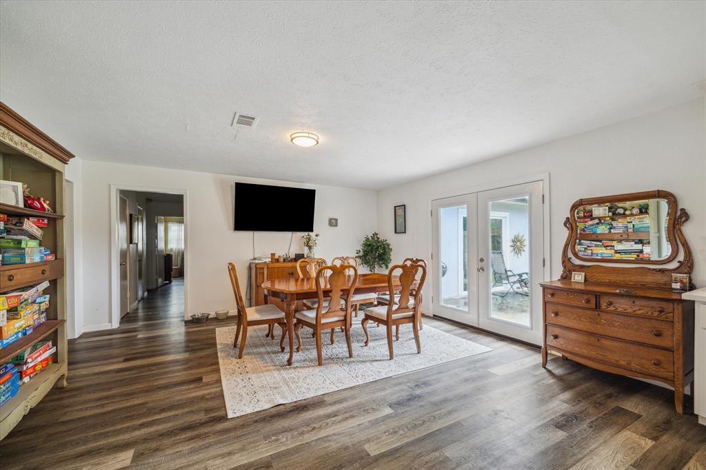 2005 Chilton Drive, Baytown, Texas image 4