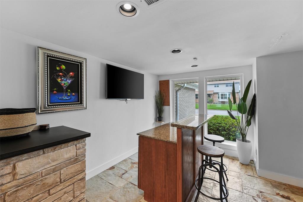 18 S Shore Drive, Galveston, Texas image 6