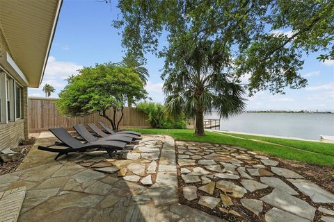 18 S Shore Drive S Galveston TX 77551