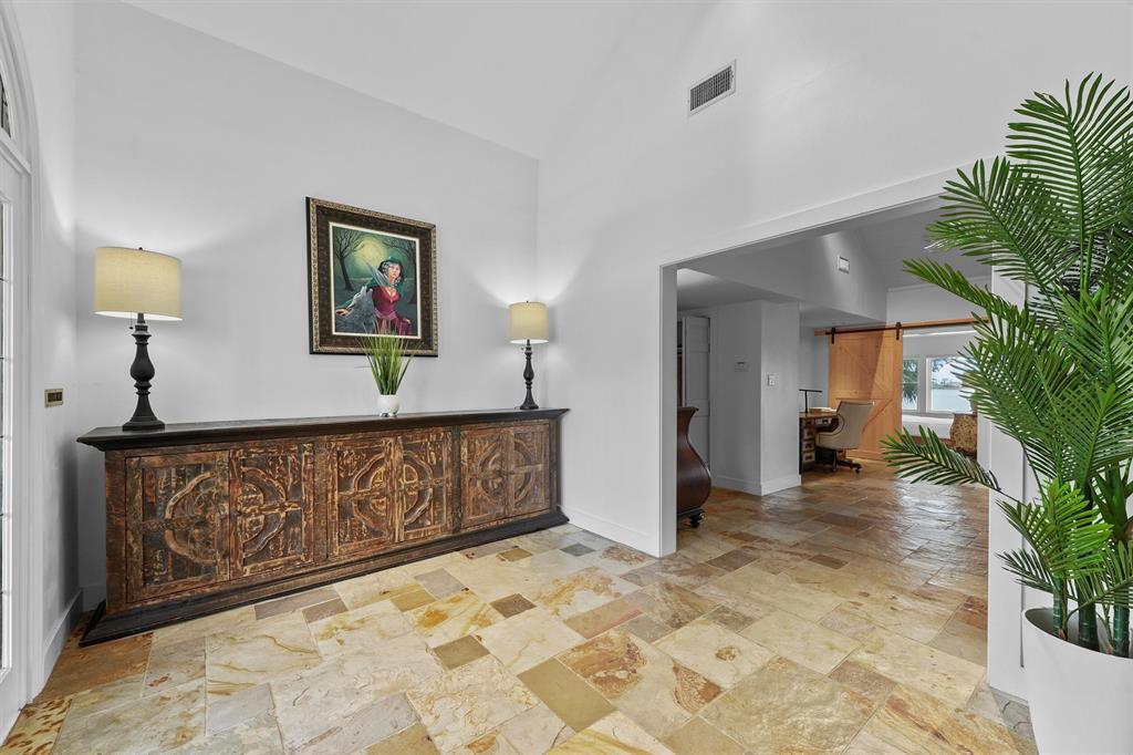 18 S Shore Drive, Galveston, Texas image 4