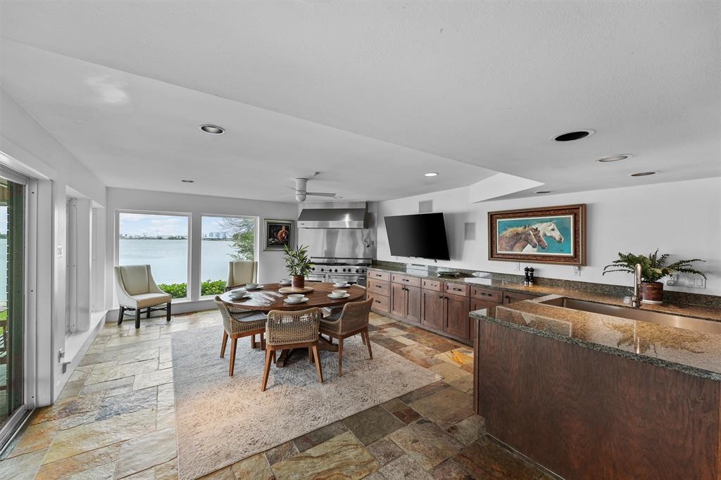 18 S Shore Drive, Galveston, Texas image 11