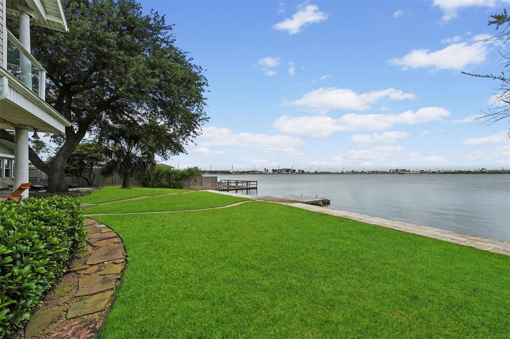 18 S Shore Drive, Galveston, Texas image 2