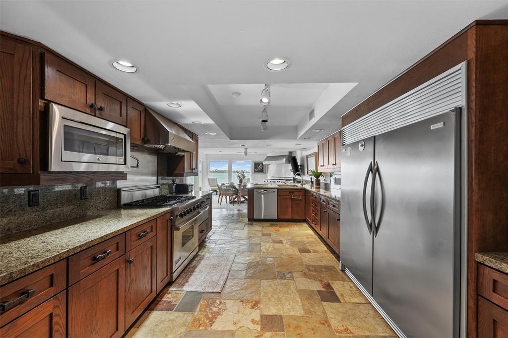 18 S Shore Drive, Galveston, Texas image 13
