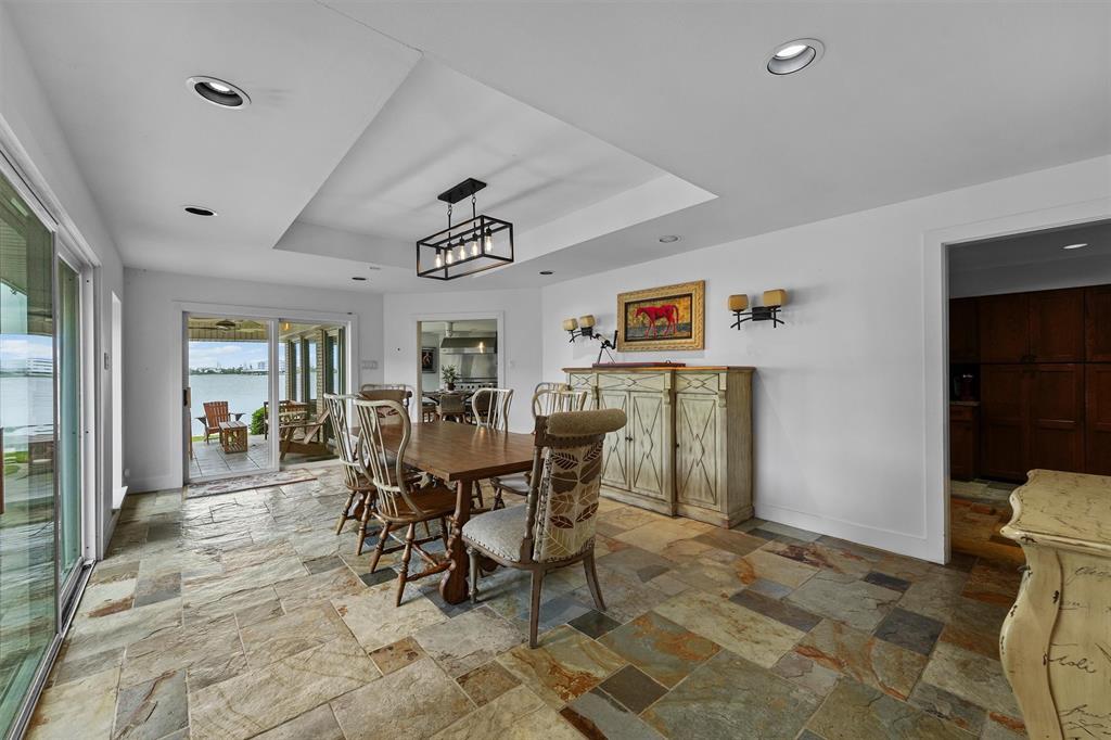 18 S Shore Drive, Galveston, Texas image 7