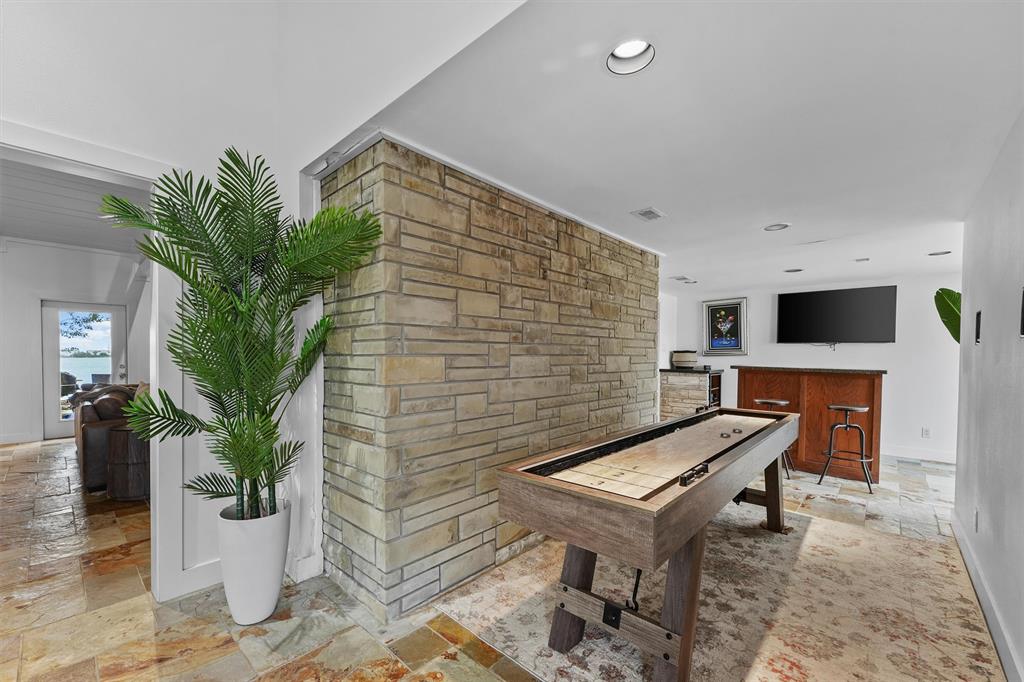 18 S Shore Drive, Galveston, Texas image 5