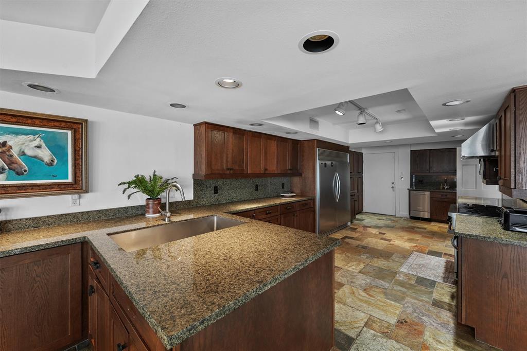 18 S Shore Drive, Galveston, Texas image 12