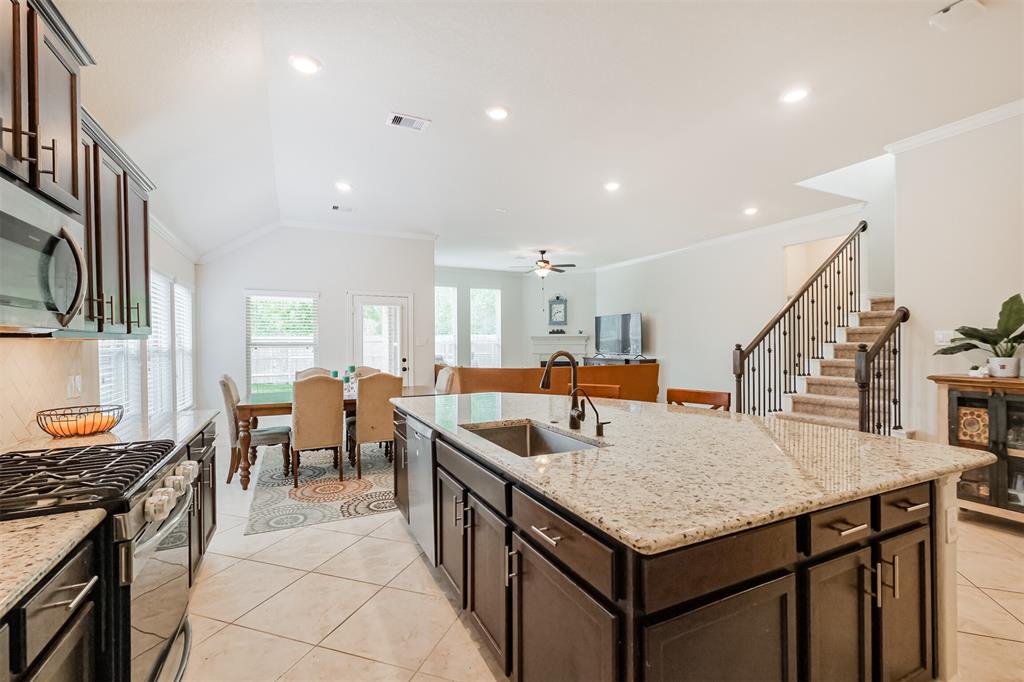 18826 Rosewood Terrace Drive, New Caney, Texas image 6