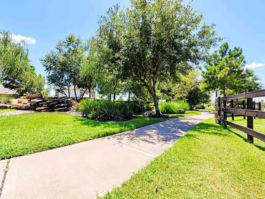 30111 Twisting Springs Drive, Brookshire, Texas image 22