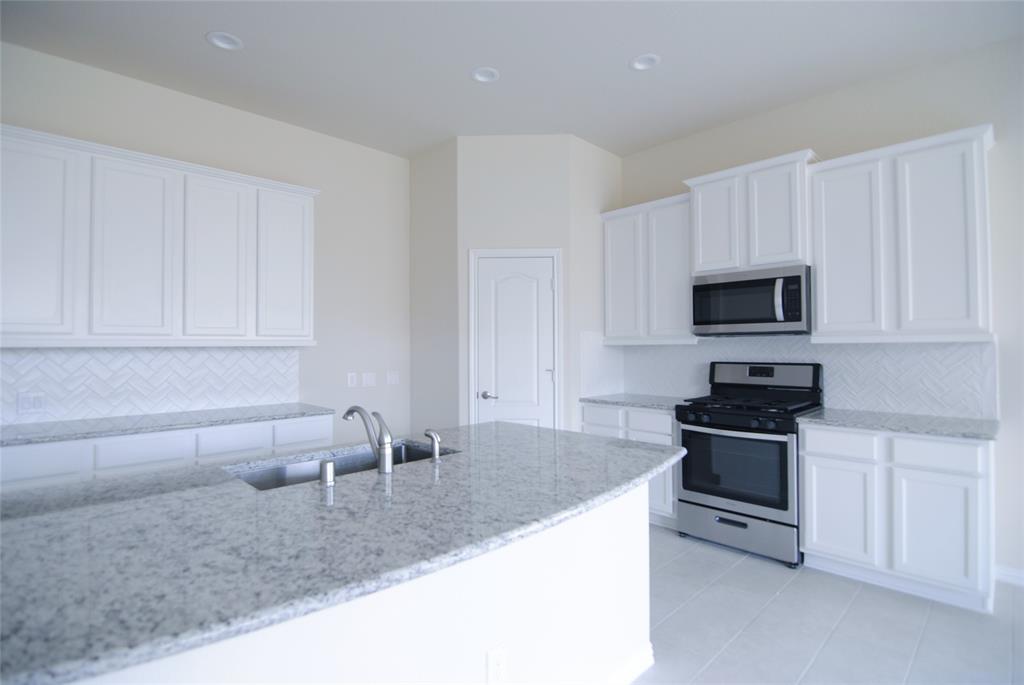30111 Twisting Springs Drive, Brookshire, Texas image 13