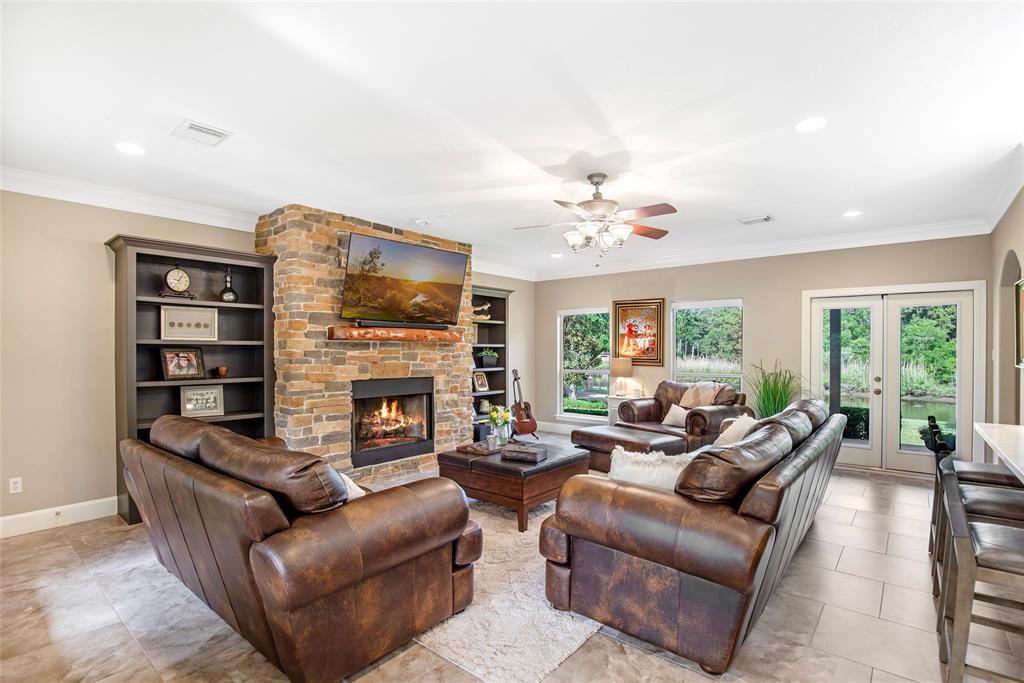 3315 E Bayou Drive