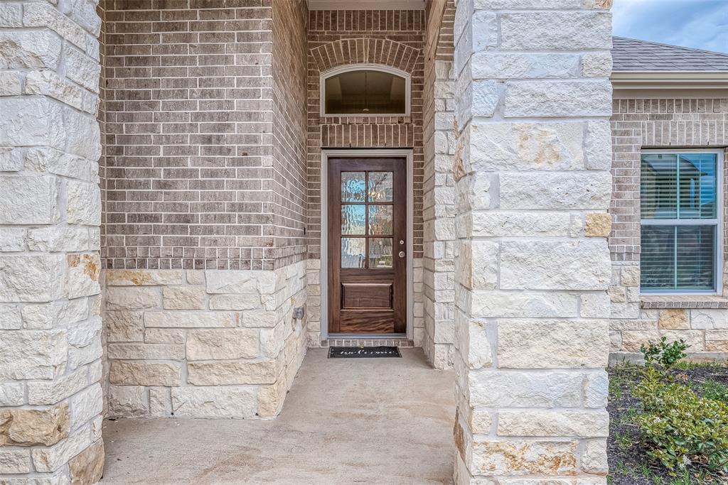 1041 Comal Trail Drive, Dayton, Texas image 8