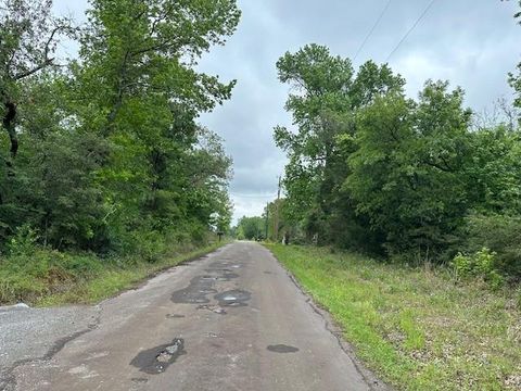 Photo of 235 County Road 235, Oakwood, TX 75855 (MLS # 13127219) Photo of 235 County Road 235, Oakwood, TX 75855 (MLS # 13127219)
