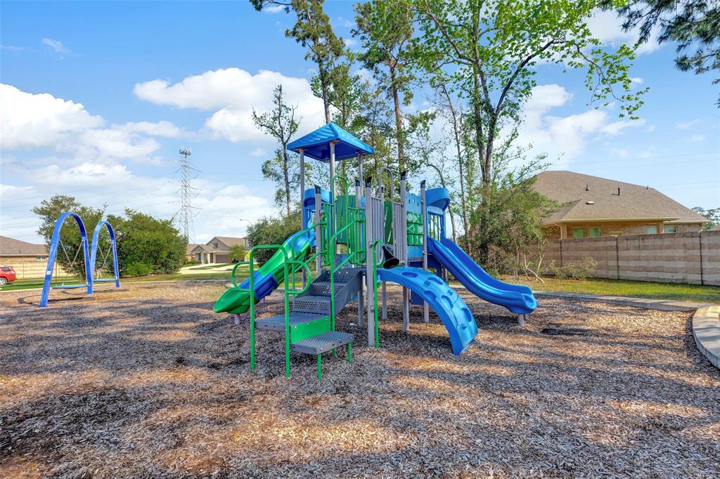 28024 Dove Chase Drive, Spring, Texas image 36
