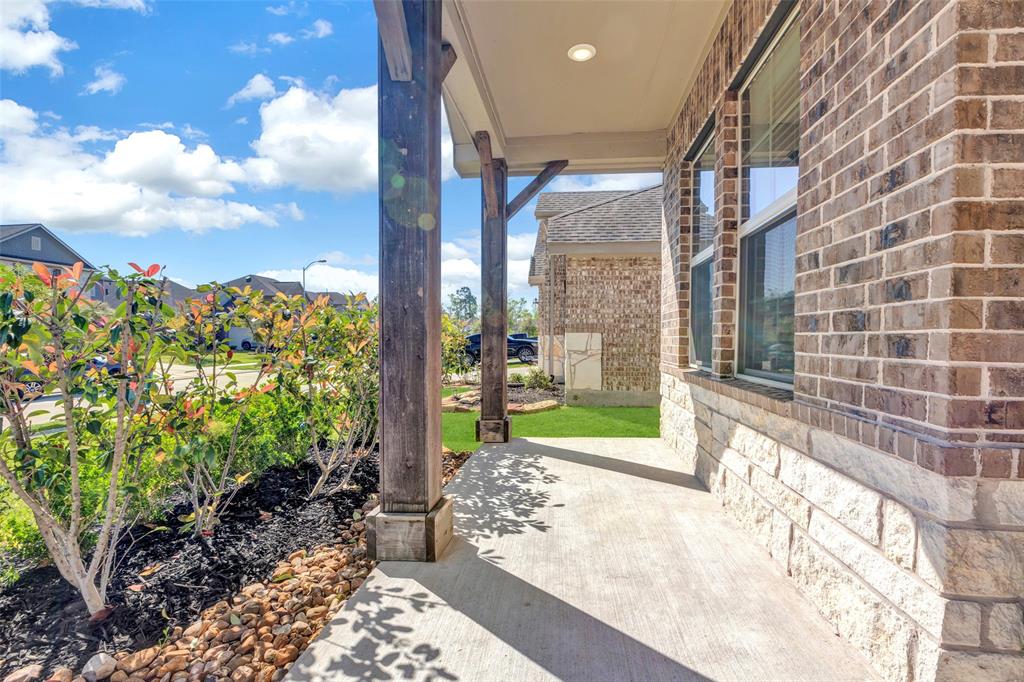 28024 Dove Chase Drive, Spring, Texas image 2