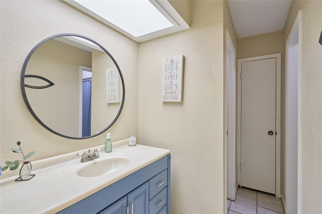 39 Regency Point, Montgomery, Texas image 16