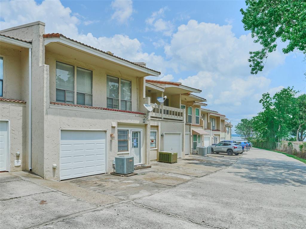 39 Regency Point, Montgomery, Texas image 8
