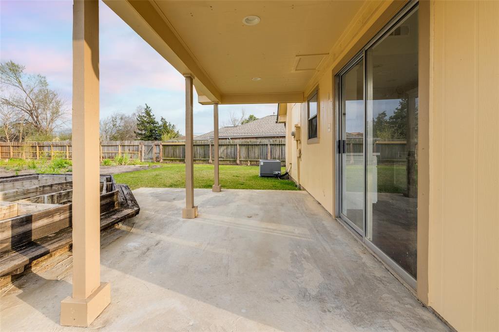 13910 Blue Falls Drive, Sugar Land, Texas image 21