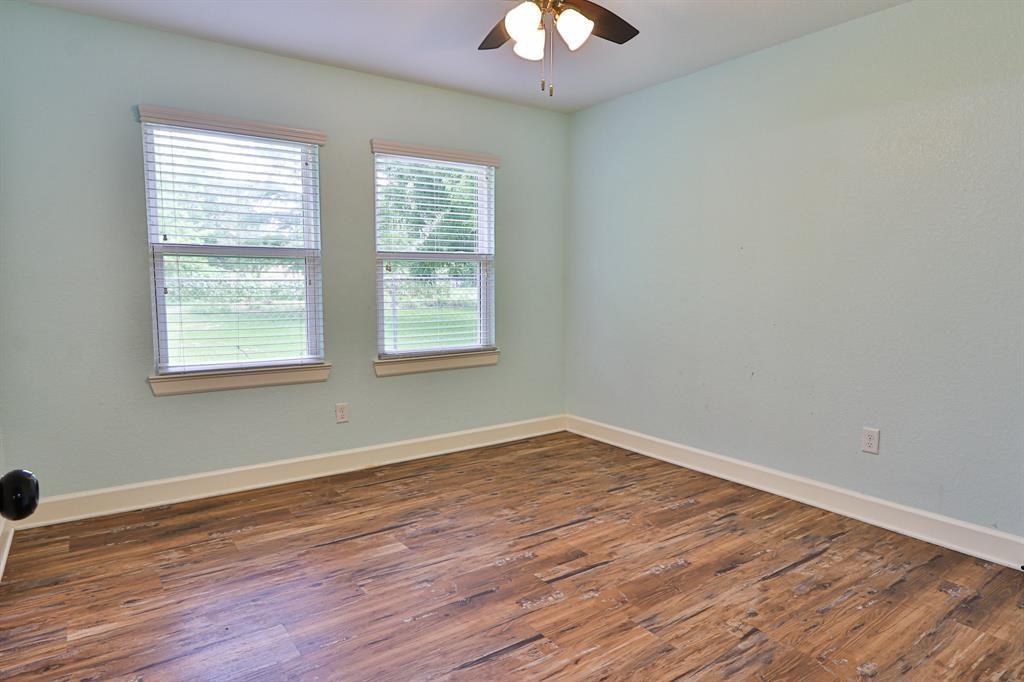 207 Edens Avenue, League City, Texas image 11