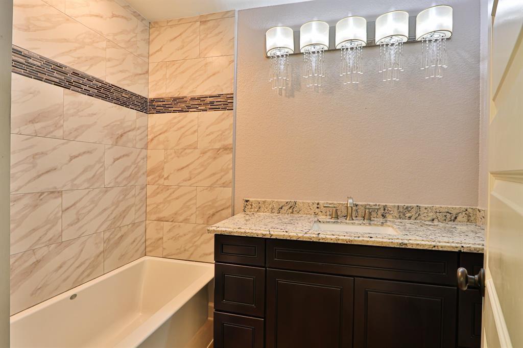207 Edens Avenue, League City, Texas image 21
