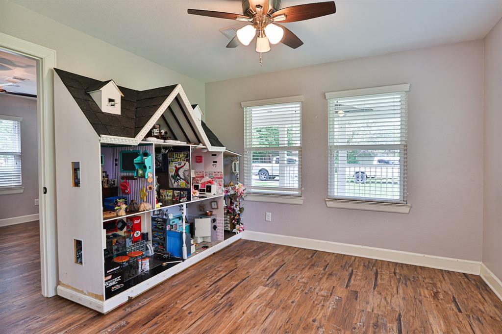207 Edens Avenue, League City, Texas image 30