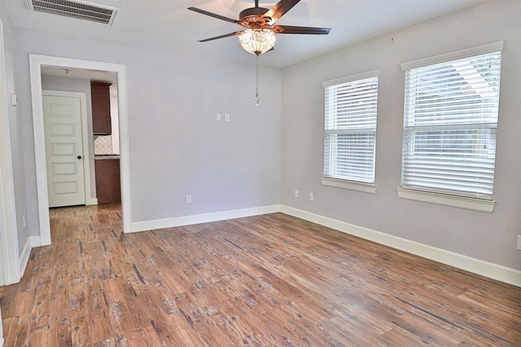 207 Edens Avenue, League City, Texas image 8