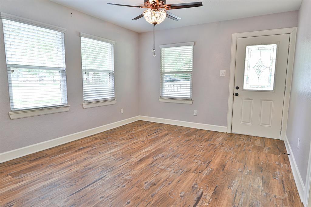 207 Edens Avenue, League City, Texas image 13