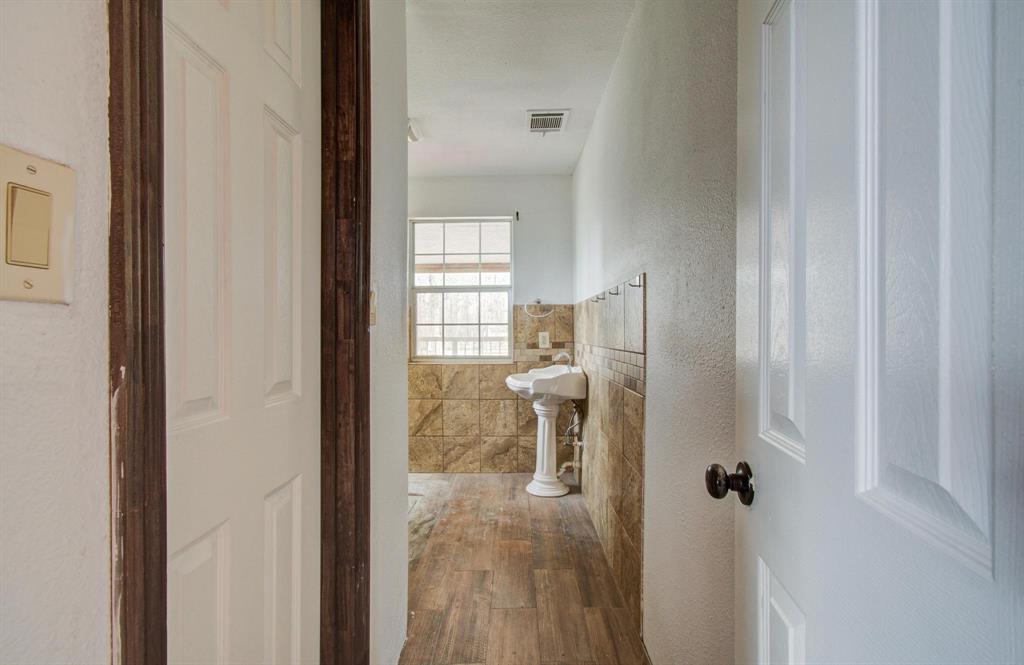 2180 County Road 3434, Cleveland, Texas image 30