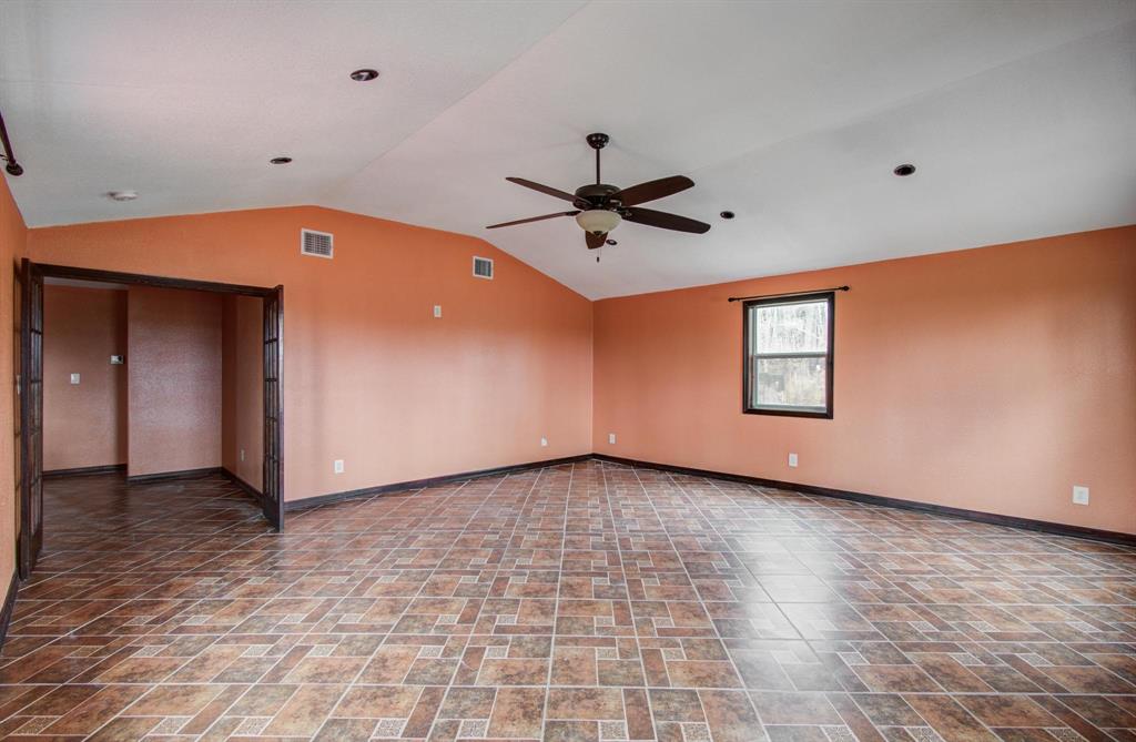 2180 County Road 3434, Cleveland, Texas image 17