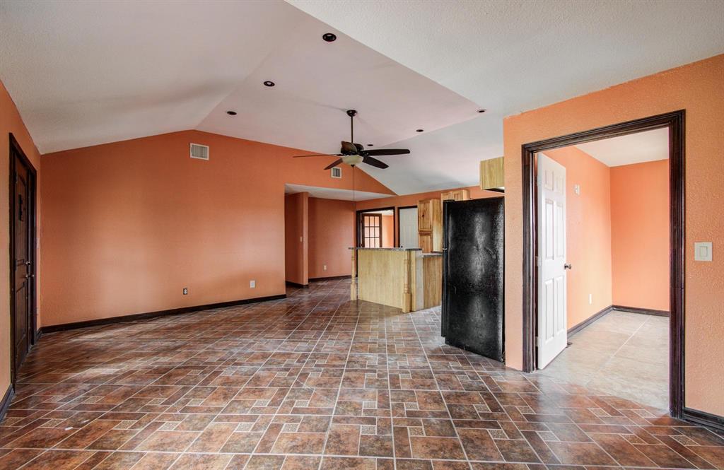 2180 County Road 3434, Cleveland, Texas image 8
