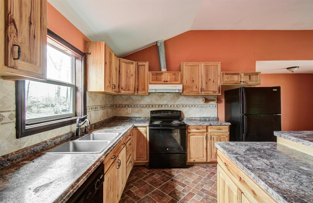 2180 County Road 3434, Cleveland, Texas image 12