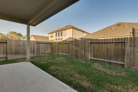 Single Family Residence in Baytown TX 3303 TRANQUILITY Lane 37.jpg