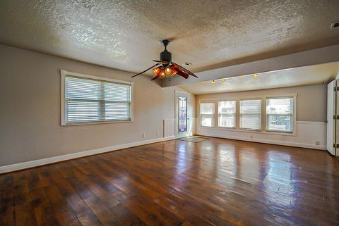 A home in Bayou Vista