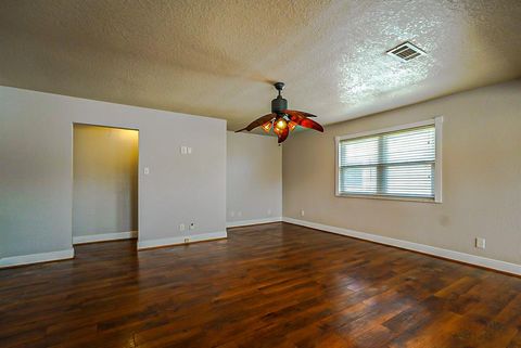 A home in Bayou Vista