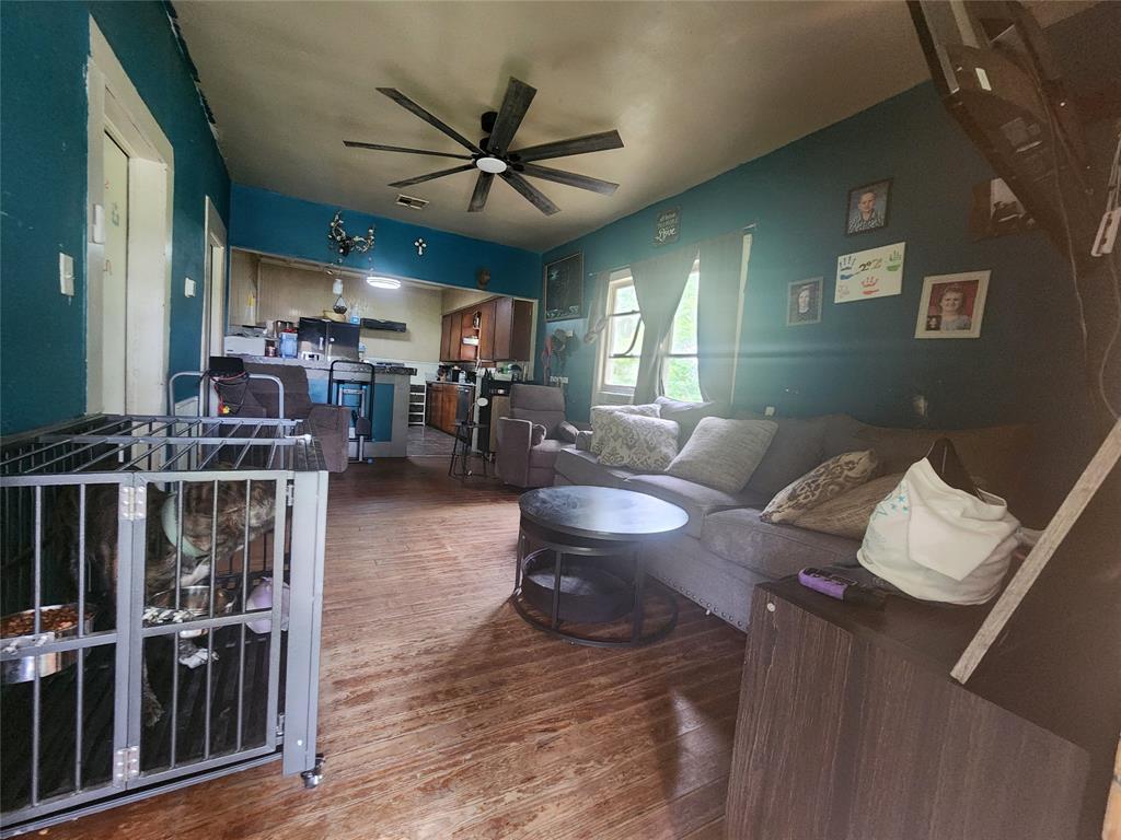 1325 Robinson Road