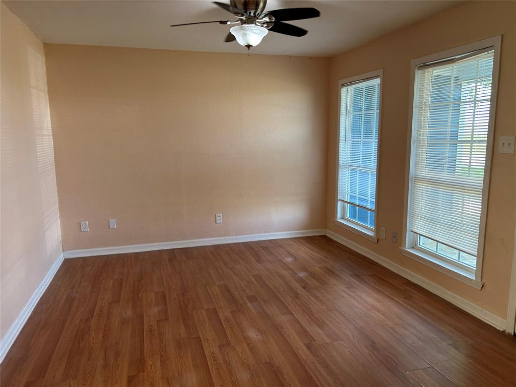 430 E 1st Street, Deer Park, Texas image 4