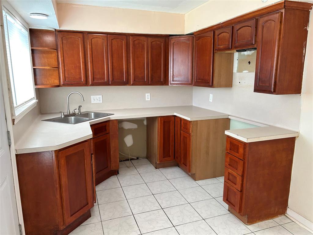 430 E 1st Street, Deer Park, Texas image 7