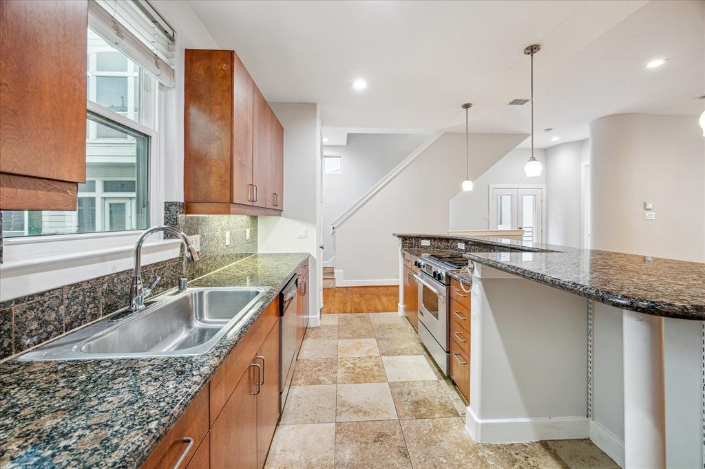1324 Fairview Avenue, Houston, Texas image 3