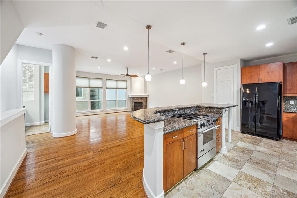 1324 Fairview Avenue, Houston, Texas image 6
